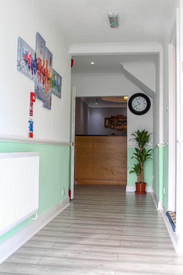 Heathrow Lodge Hillingdon Eksteriør bilde